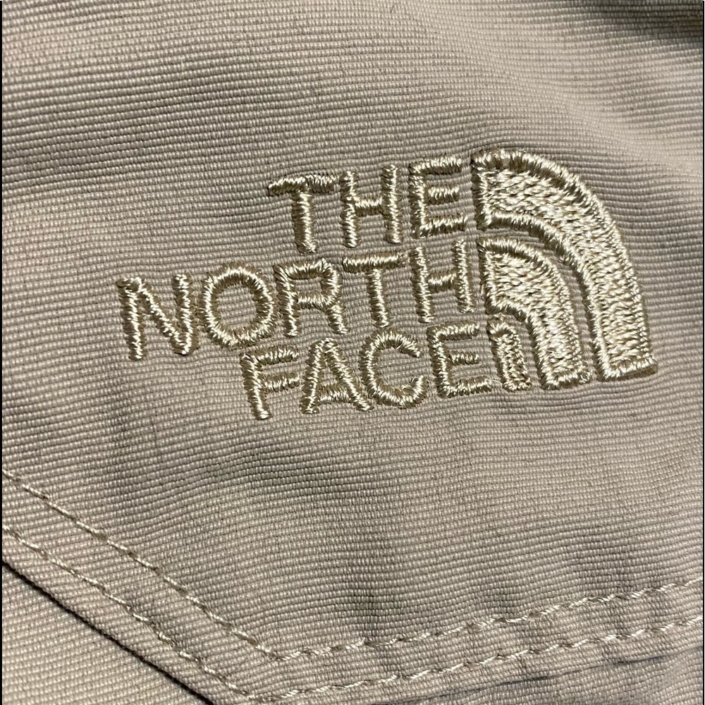 Men’s North Face shorts. Size large